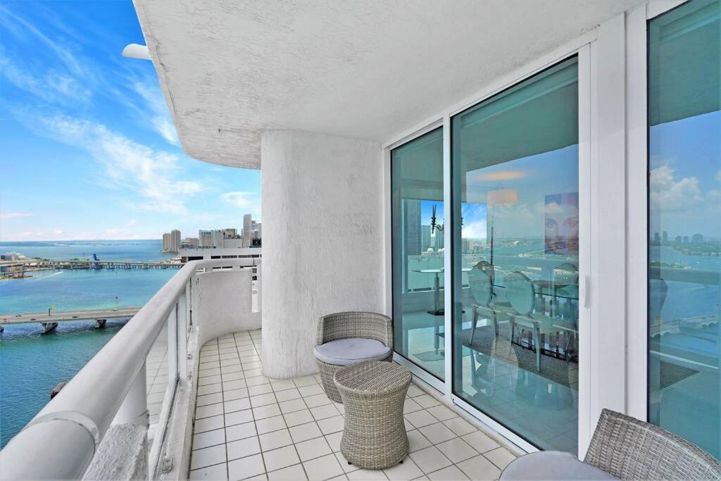 Spectacular! Penthouse With Direct Water Views! Apartment Miami Exterior photo