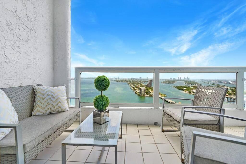 Spectacular! Penthouse With Direct Water Views! Apartment Miami Exterior photo